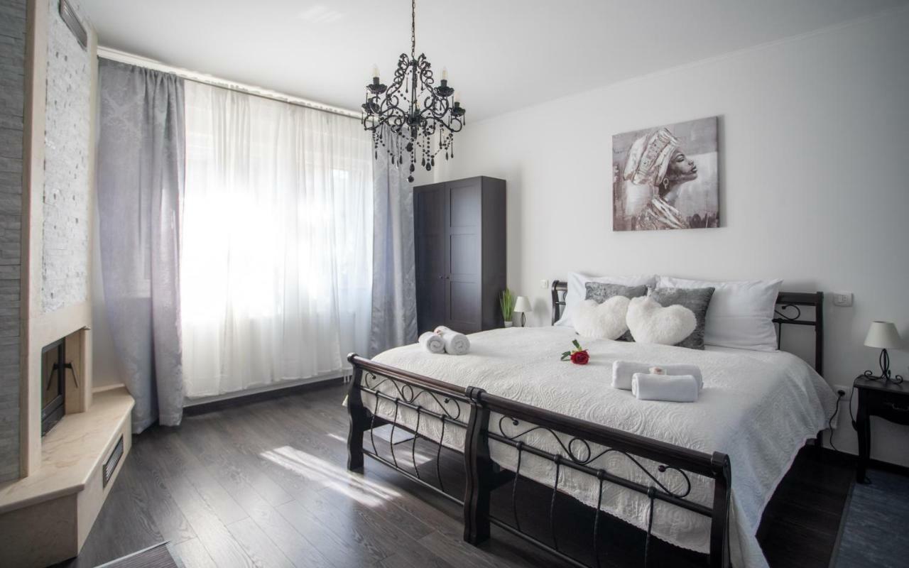 Diamond Palace Βαράζντιν Εξωτερικό φωτογραφία